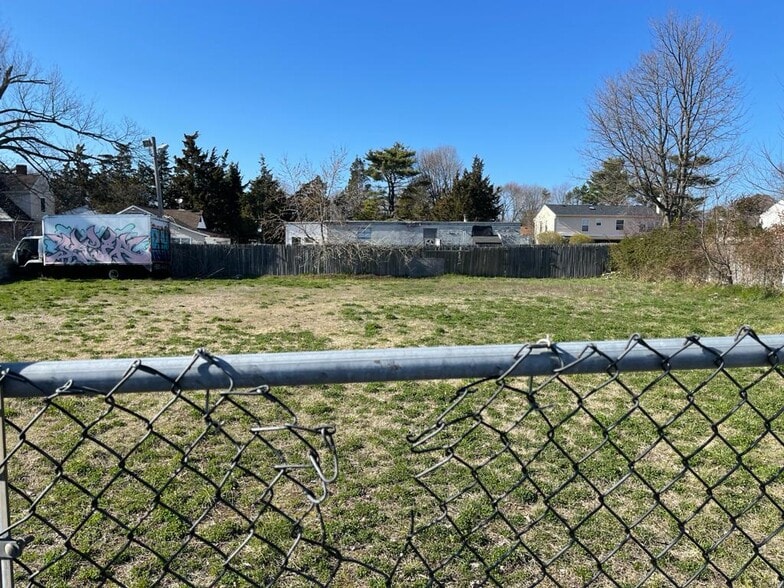 0 Suffolk Ave, Brentwood, NY for sale - Building Photo - Image 3 of 4