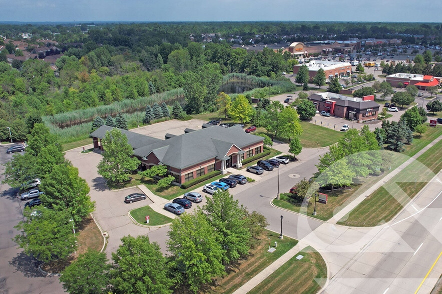 46140 Michigan Ave, Canton, MI for sale - Primary Photo - Image 1 of 1