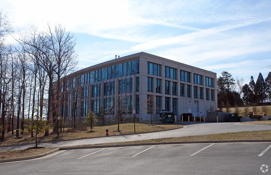 1503 Edwards Ferry Rd NE, Leesburg, VA for lease - Building Photo - Image 2 of 4