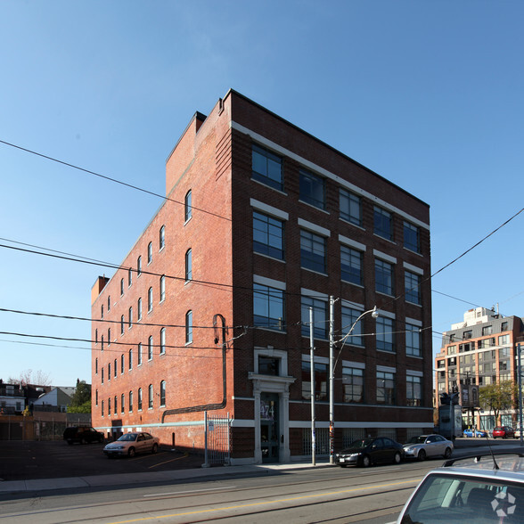 474 Bathurst St, Toronto, ON for lease - Primary Photo - Image 1 of 2