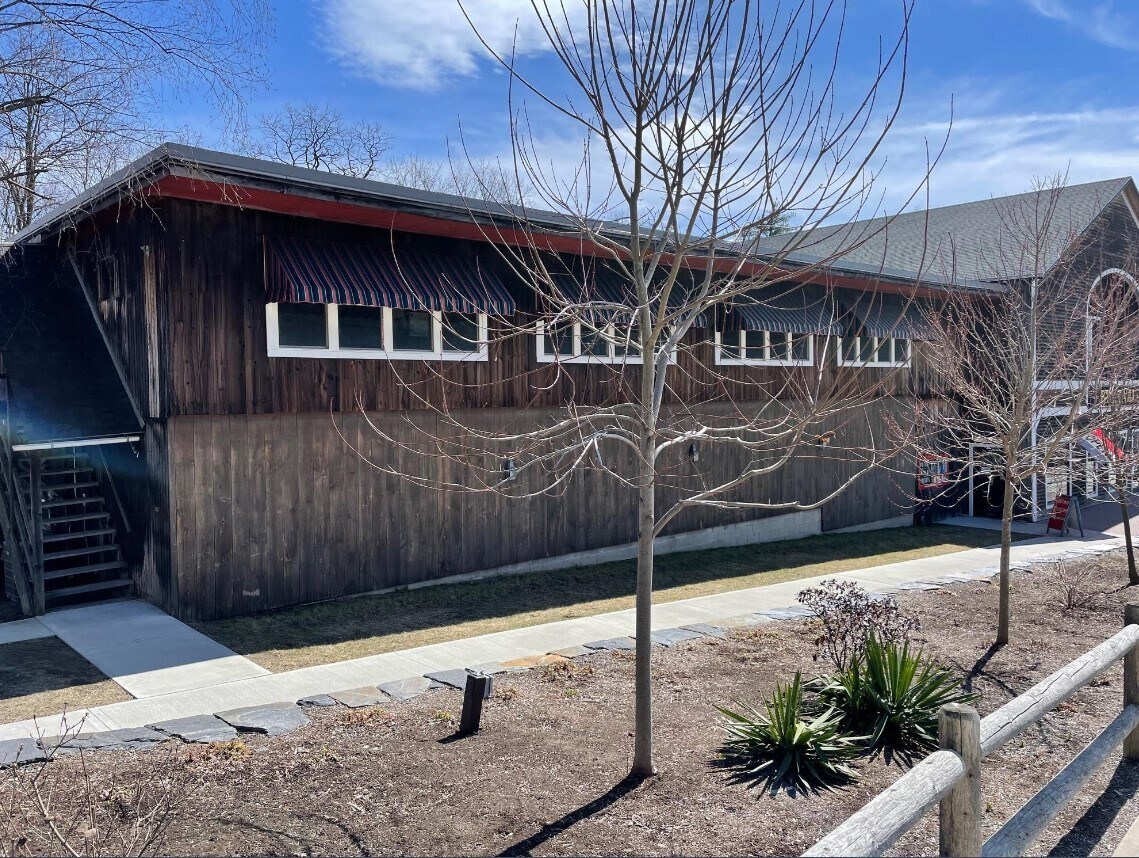 8 Bellows Falls Rd, Putney, VT 05346 Office/Retail for Lease