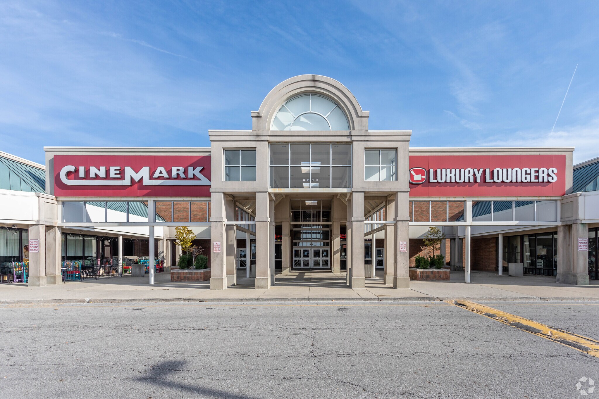 25002800 Bethel Rd, Columbus, OH 43220 Carriage Place