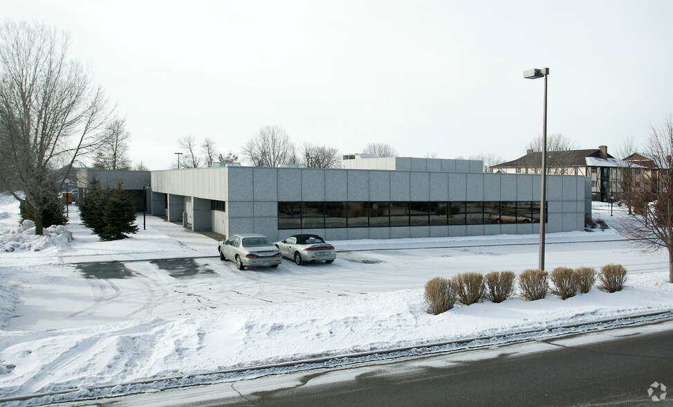 220 Park Ave S, Saint Cloud, MN for lease - Building Photo - Image 3 of 33