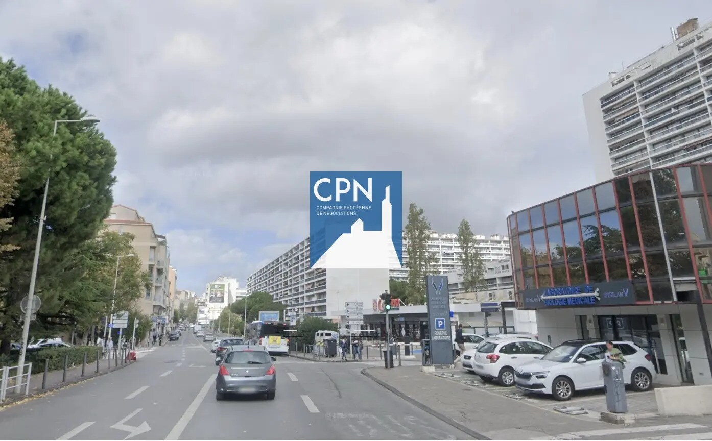 Retail in Marseille for lease Building Photo- Image 1 of 4