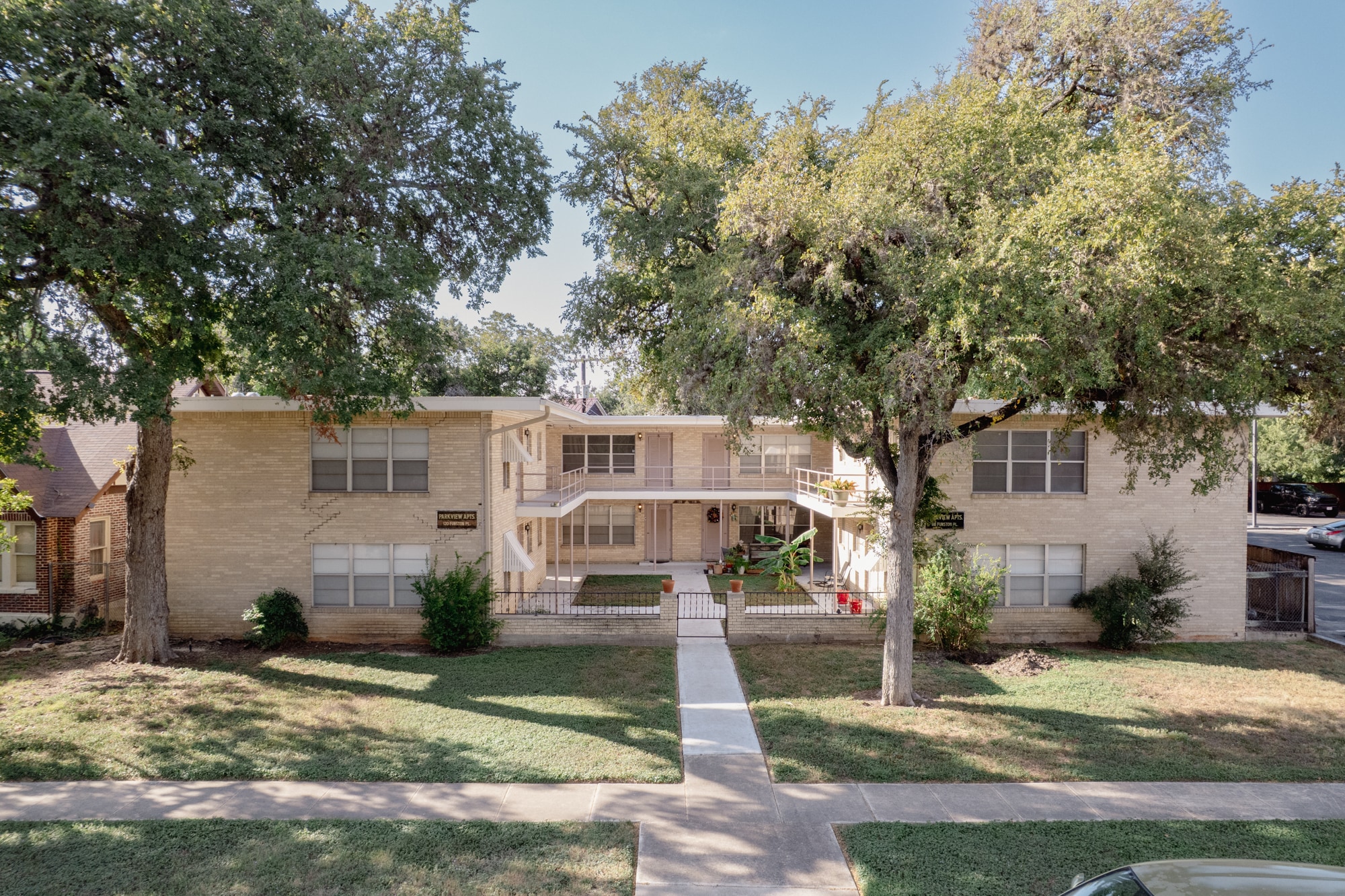 118 Funston Pl, San Antonio, TX for sale Primary Photo- Image 1 of 32