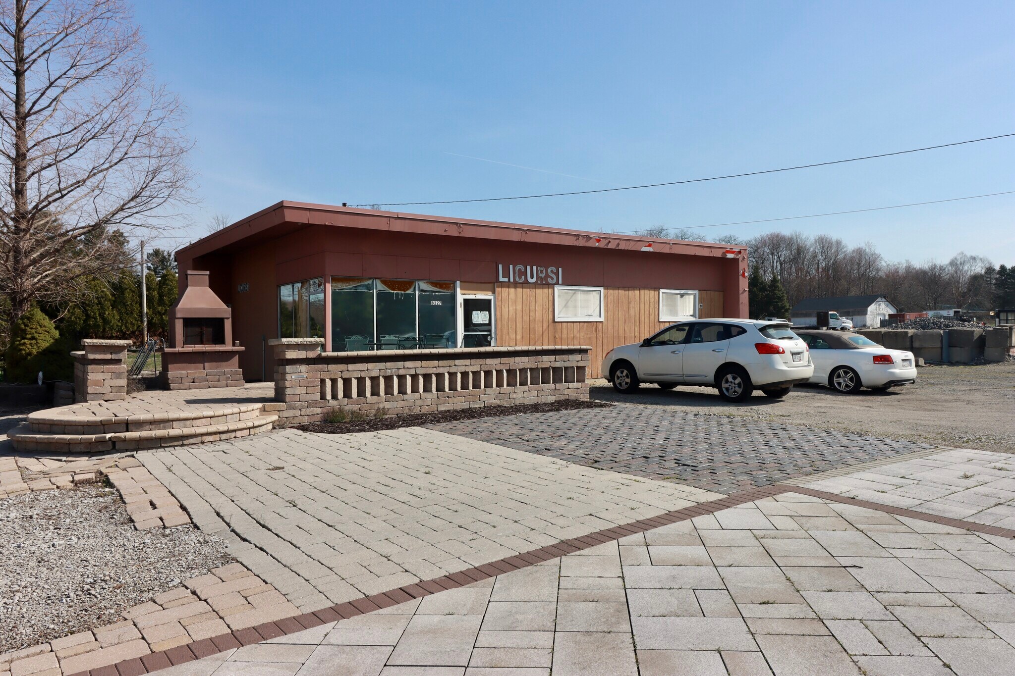 8265 Euclid Chardon Rd, Kirtland, OH 44094 Licursi Garden Center