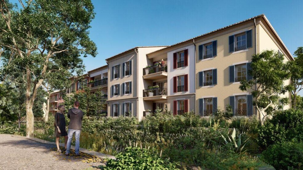 Retail in Roquefort-les-Pins for lease - Building Photo - Image 2 of 11