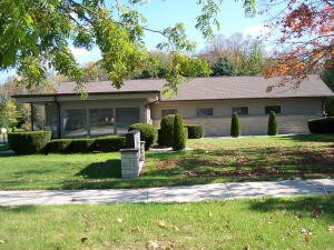 915 N Rapids Rd, Manitowoc, WI for sale Building Photo- Image 1 of 1