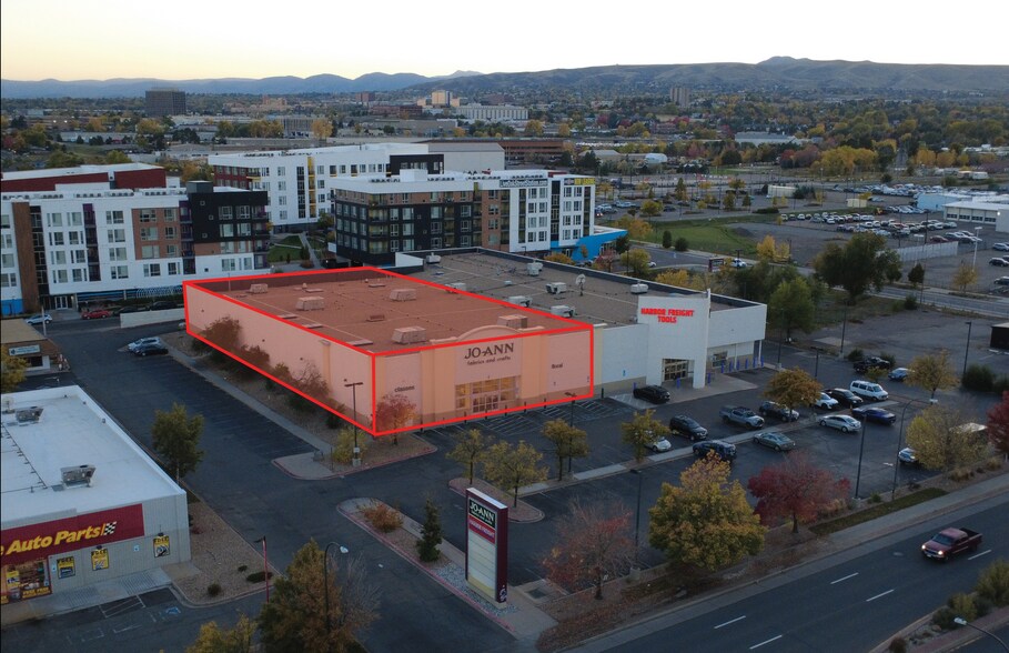 10750 W Colfax Ave, Lakewood, CO for lease - Building Photo - Image 2 of 10