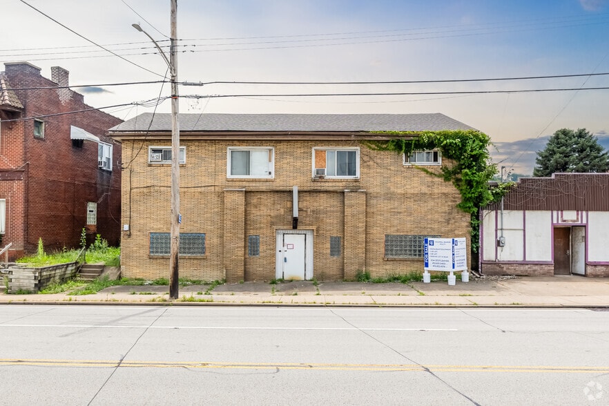 911 Duquesne Blvd, Duquesne, PA for sale - Building Photo - Image 2 of 5