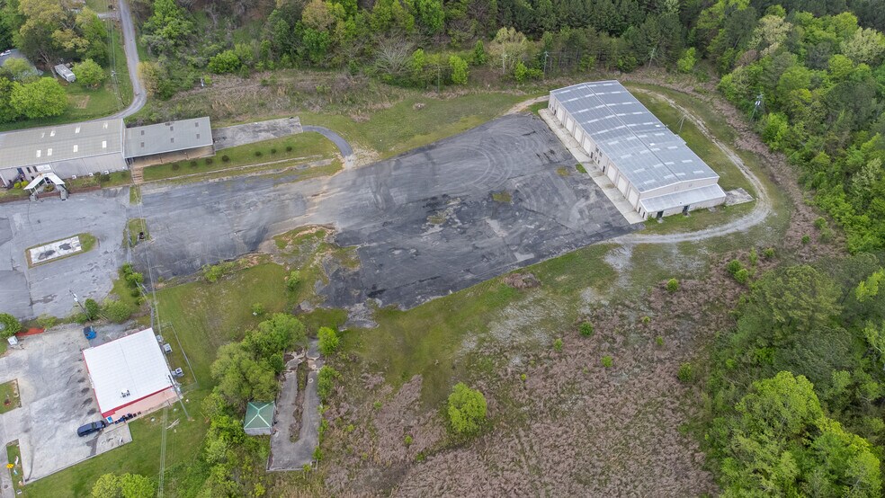 3656 Chattanooga Rd, Tunnel Hill, GA 30755