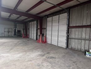 2222 E Broadway St, North Little Rock, AR for lease Interior Photo- Image 2 of 7