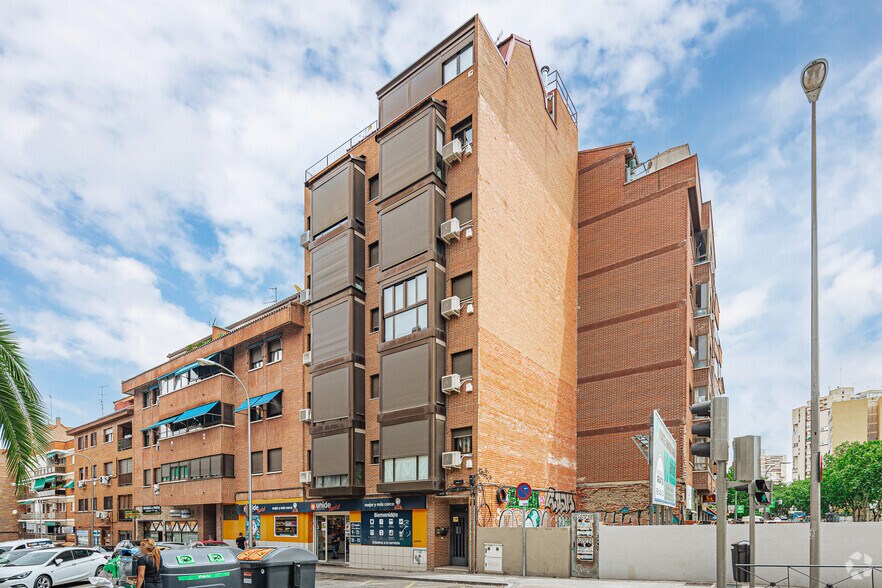 Calle de Pegaso, 4, Madrid, Madrid for sale - Primary Photo - Image 1 of 1