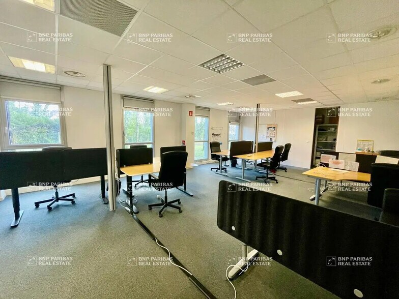 Office in Nantes for lease - Interior Photo - Image 2 of 7