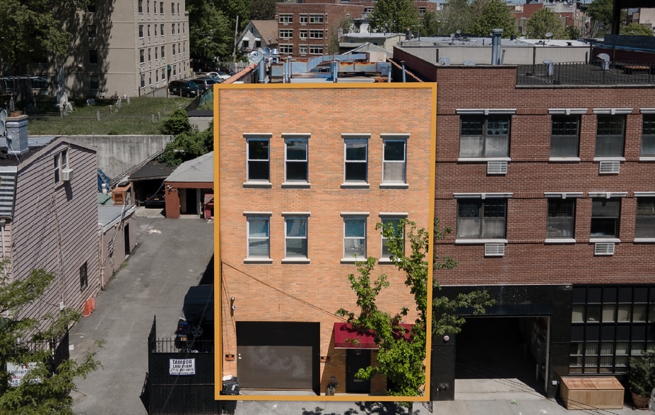 1427 Astoria Blvd, Astoria, NY for sale - Aerial - Image 1 of 5