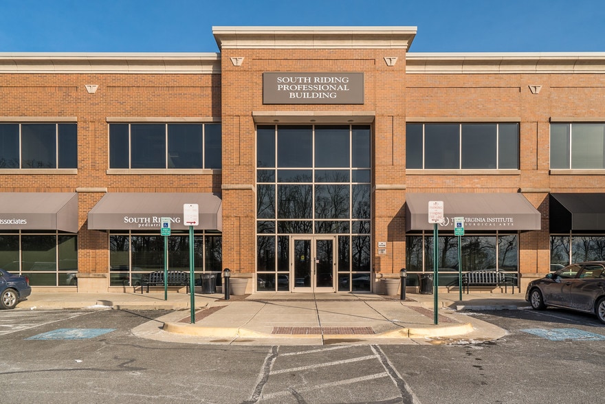 25055 Riding Plz, South Riding, VA 20152 South Riding Professional