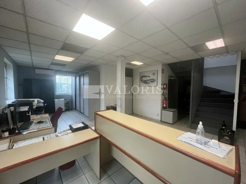 Flex in Miribel for sale - Interior Photo - Image 3 of 7