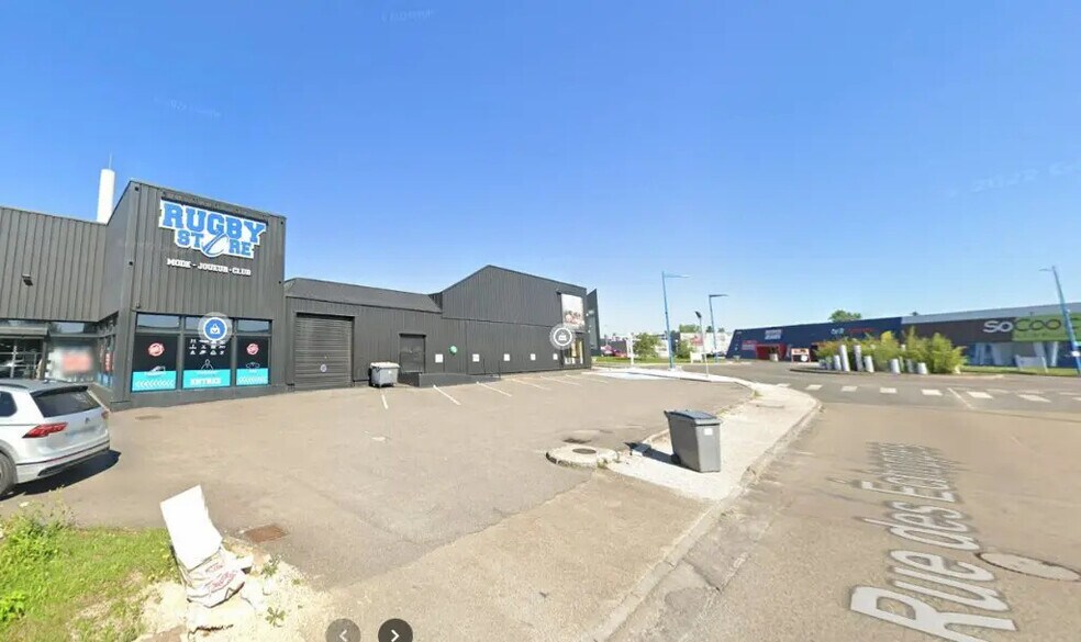 Retail in Quetigny for lease - Building Photo - Image 2 of 3