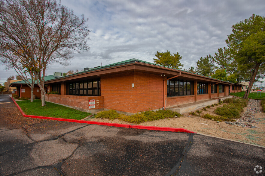 15648 N 35th Ave, Phoenix, AZ for sale - Primary Photo - Image 1 of 3