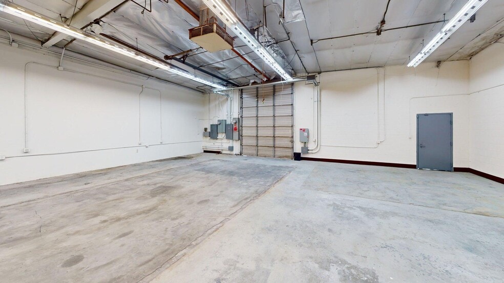 1481-1493 Cota Ave, Long Beach, CA for lease - Building Photo - Image 3 of 24