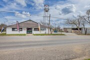 120 W 3rd St, Nixon TX - Pub