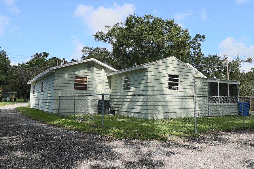 5307-5309 N Falkenburg Rd, Tampa, FL for sale - Building Photo - Image 1 of 1