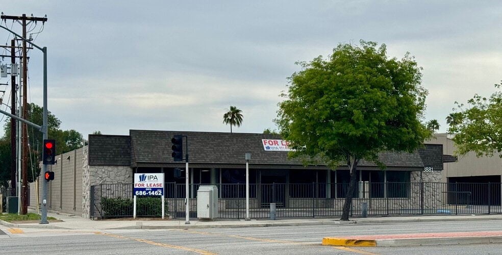 3881 Van Buren Blvd, Riverside, CA for lease - Building Photo - Image 2 of 8