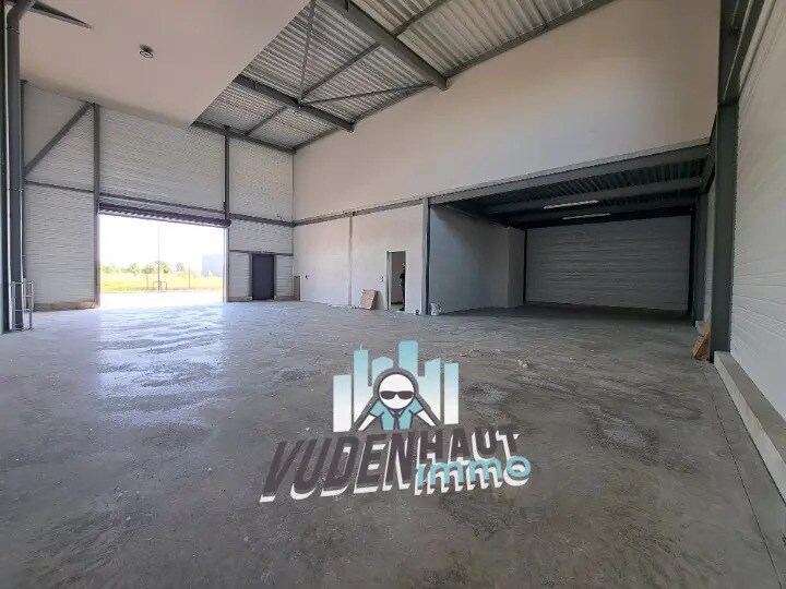 Flex in Seysses for lease Interior Photo- Image 1 of 10