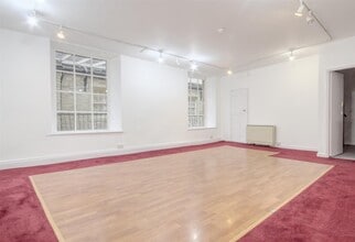 High St, Skipton for lease Interior Photo- Image 1 of 5