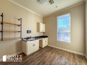 1420 Robinson Rd, Corinth, TX for lease Interior Photo- Image 1 of 2