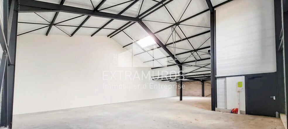 Flex in Gleizé for sale - Building Photo - Image 3 of 8