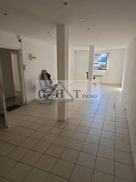 Office in Mareuil-lès-Meaux for lease - Interior Photo - Image 3 of 3