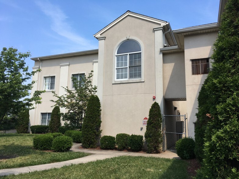 563 E 23rd St, Paterson, NJ for sale - Primary Photo - Image 1 of 1