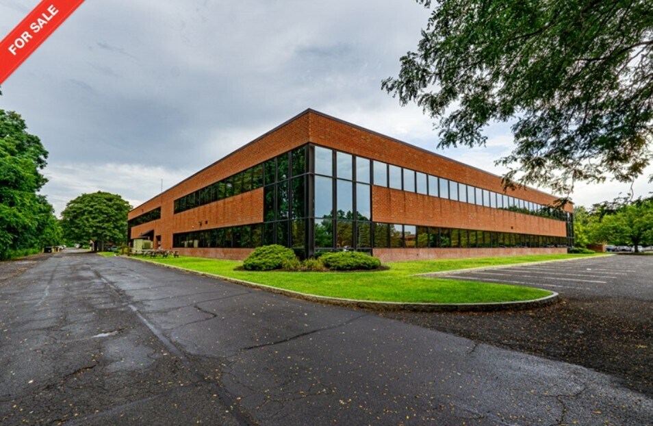 1 Columbia Circle Dr, Albany, NY for sale Primary Photo- Image 1 of 1