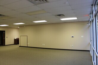 1650 W Northwest Hwy, Grapevine, TX for lease Interior Photo- Image 2 of 9