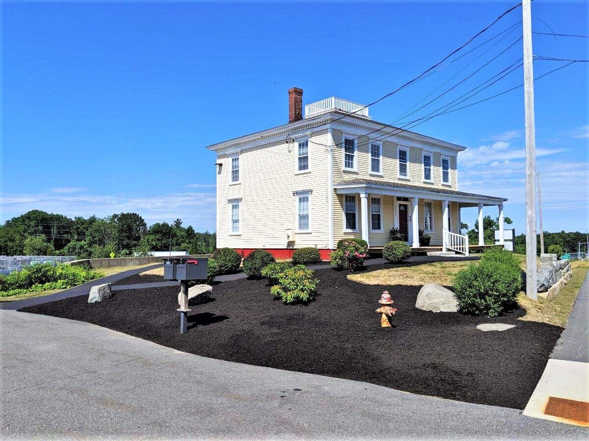 2204 Woodbury Ave, Newington, NH 03801