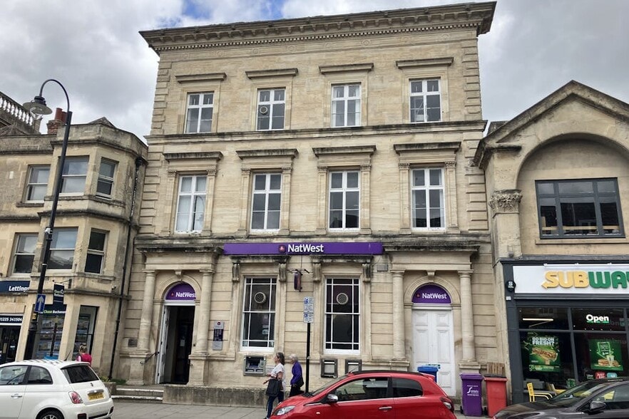 62 Fore St, Trowbridge for sale - Primary Photo - Image 1 of 3