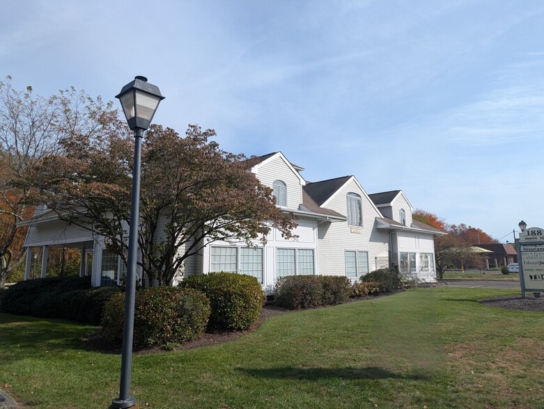 188 Main St, Monroe, CT for sale - Building Photo - Image 1 of 4