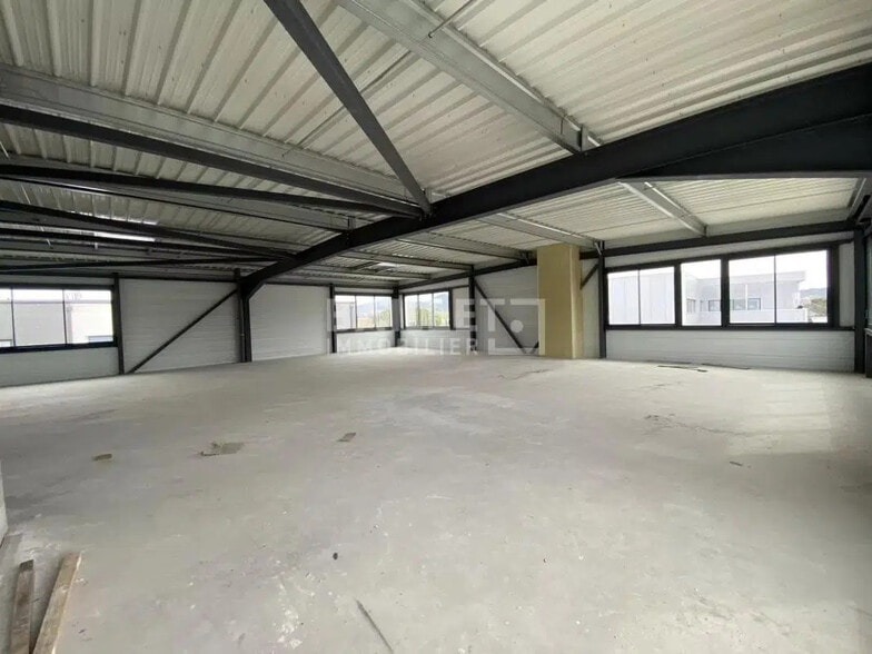 Office in Fréjus for lease - Interior Photo - Image 3 of 3