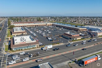 701-781 W Shaw Ave, Clovis, CA - AERIAL map view