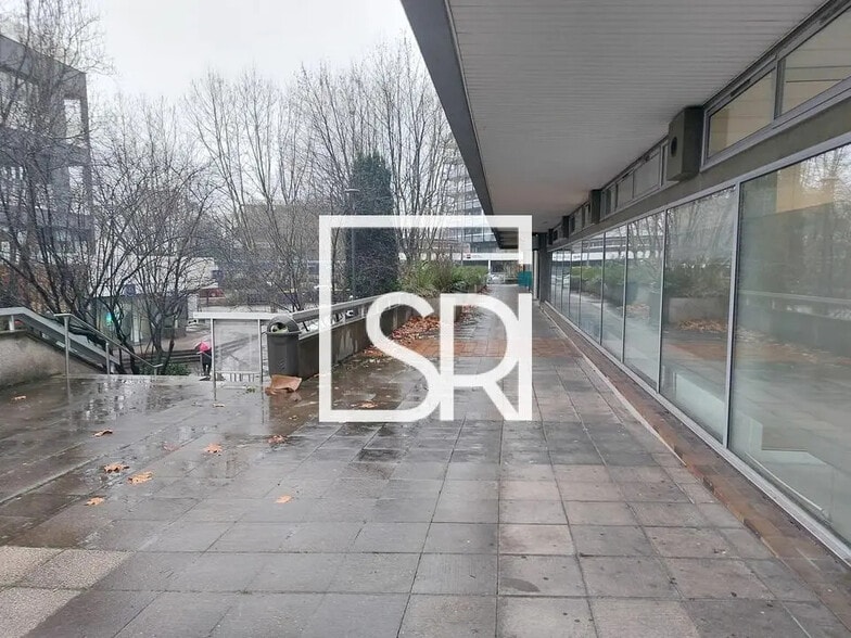 Retail in Chamalières for sale - Building Photo - Image 2 of 3