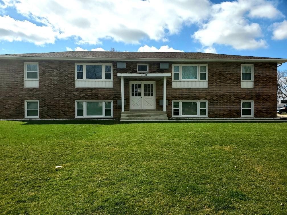 24111 W Hazelcrest Dr, Plainfield, IL for sale Primary Photo- Image 1 of 1