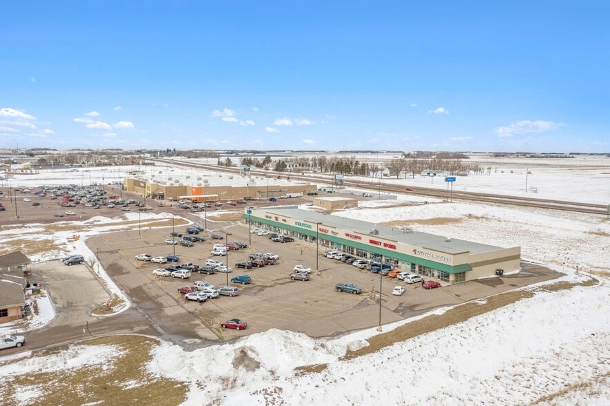 1151 Ryans Rd, Worthington, MN for lease - Building Photo - Image 1 of 8