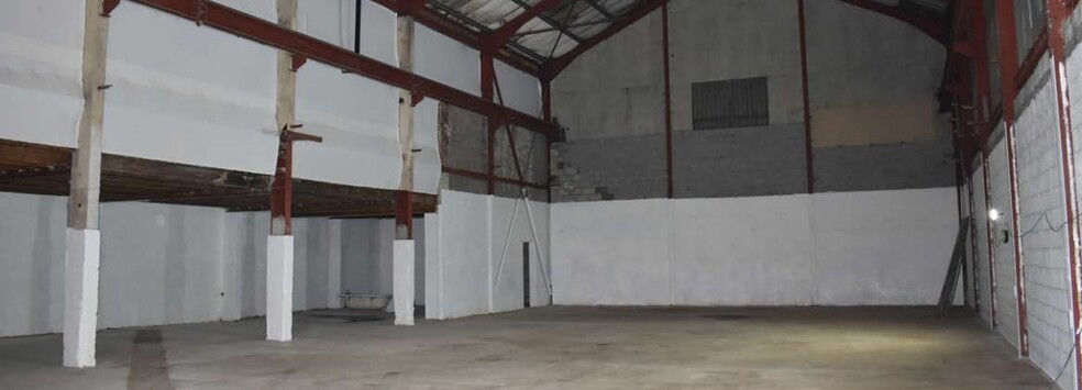 Bazaar St, Salford for lease - Interior Photo - Image 1 of 3