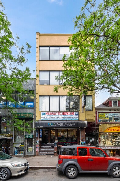 3720-3722 74th St, Jackson Heights, NY for lease - Building Photo - Image 1 of 4