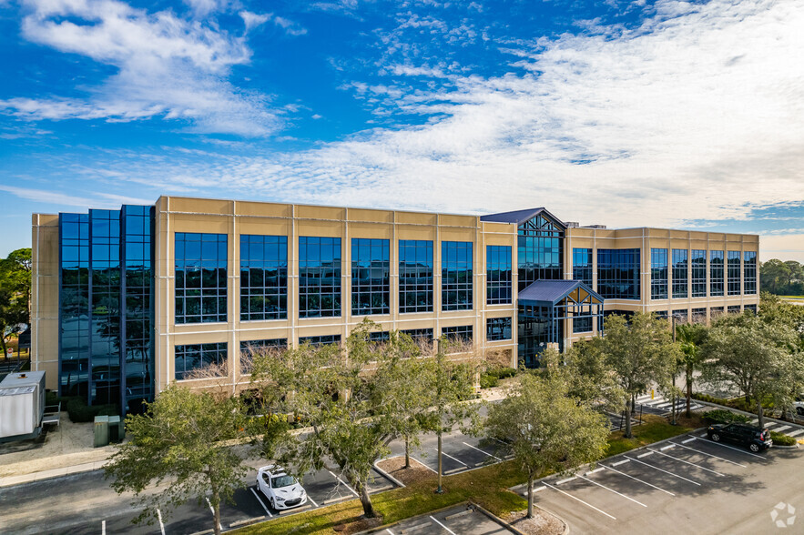 11101 Roosevelt Blvd N, Saint Petersburg, FL for sale - Building Photo - Image 1 of 1