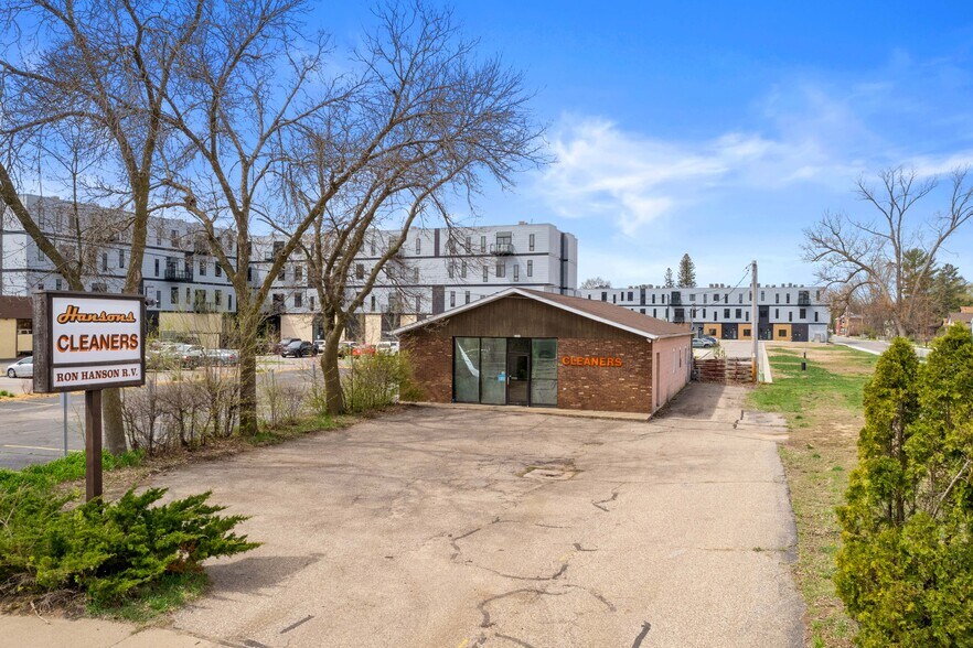 1008 Union St, Stevens Point, WI for sale - Primary Photo - Image 1 of 15