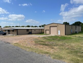 More details for 390 S Reynolds St, La Grange, TX - Industrial for Sale