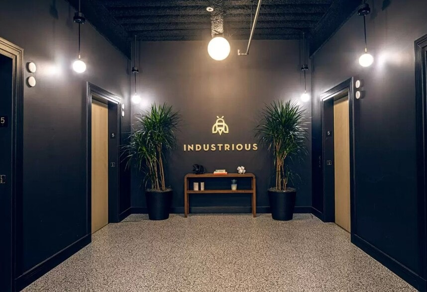 1001 Liberty Ave, Pittsburgh, PA for lease - Interior Photo - Image 2 of 8