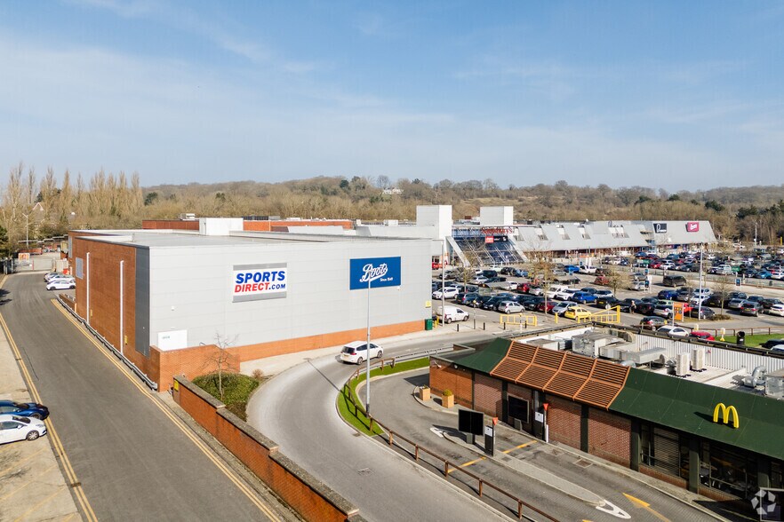 Bath Rd, Reading for lease - Building Photo - Image 2 of 3